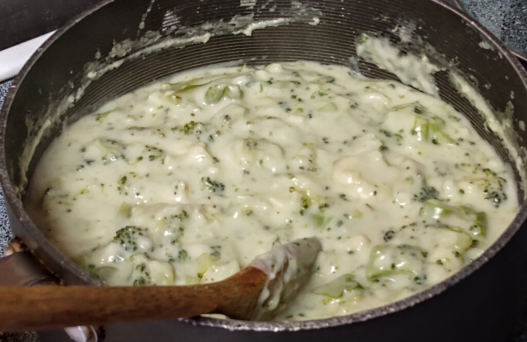 creamy chunky broccoli and cauliflower soup