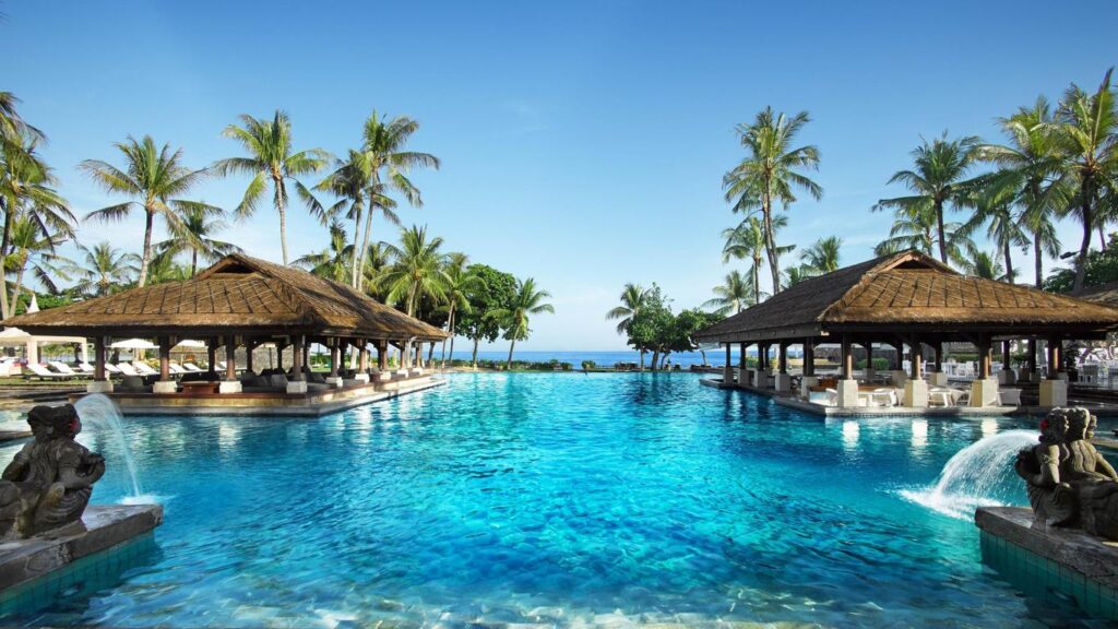 resort lagoon pool