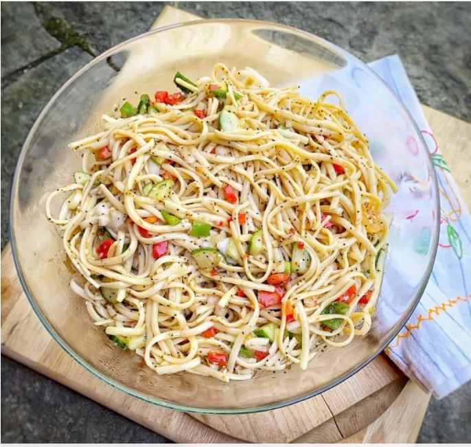 summer linguine salad with vegetables