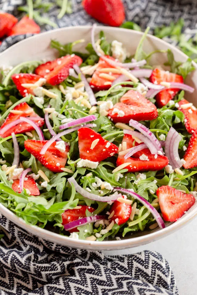 strawberry arugula salad